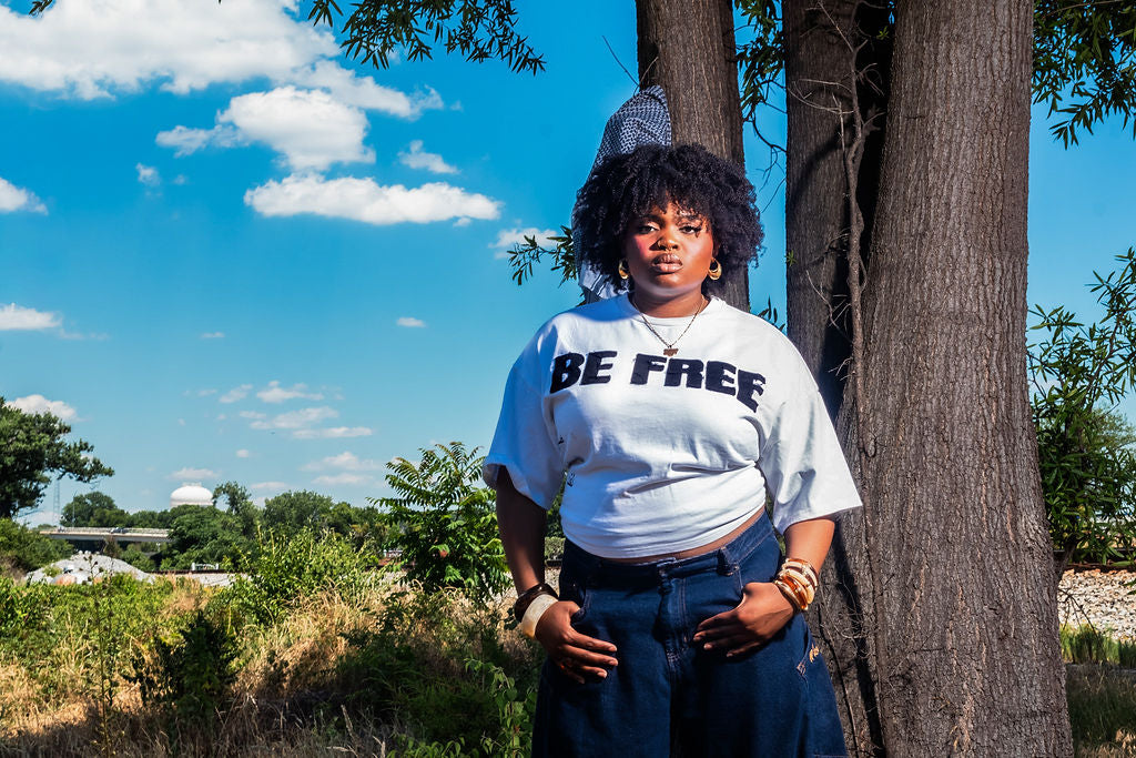BE FREE T-Shirt